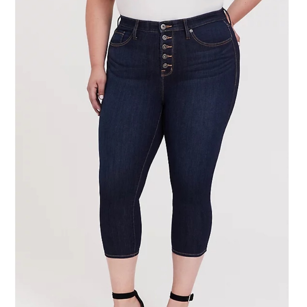 Torrid Skinny Stretch Crop Jean Capris Dark Wash